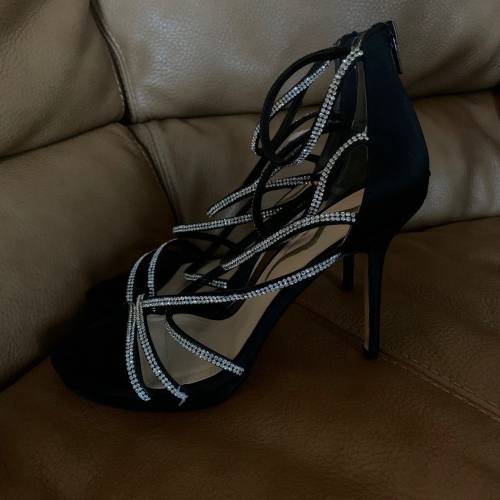 new black high heels (nina brand)